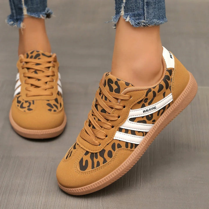 Esmee | Sneakers Dames Veters Retro Strepen