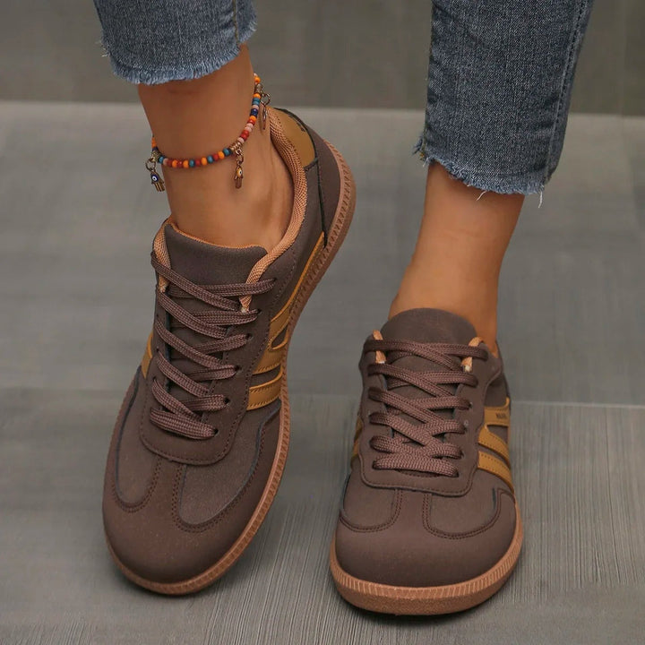 Esmee | Sneakers Dames Veters Retro Strepen