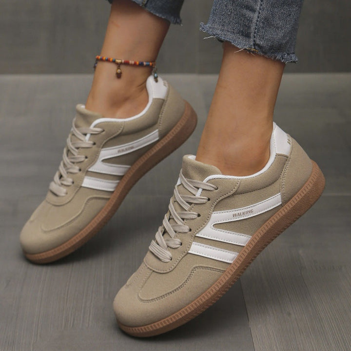 Esmee | Sneakers Dames Veters Retro Strepen