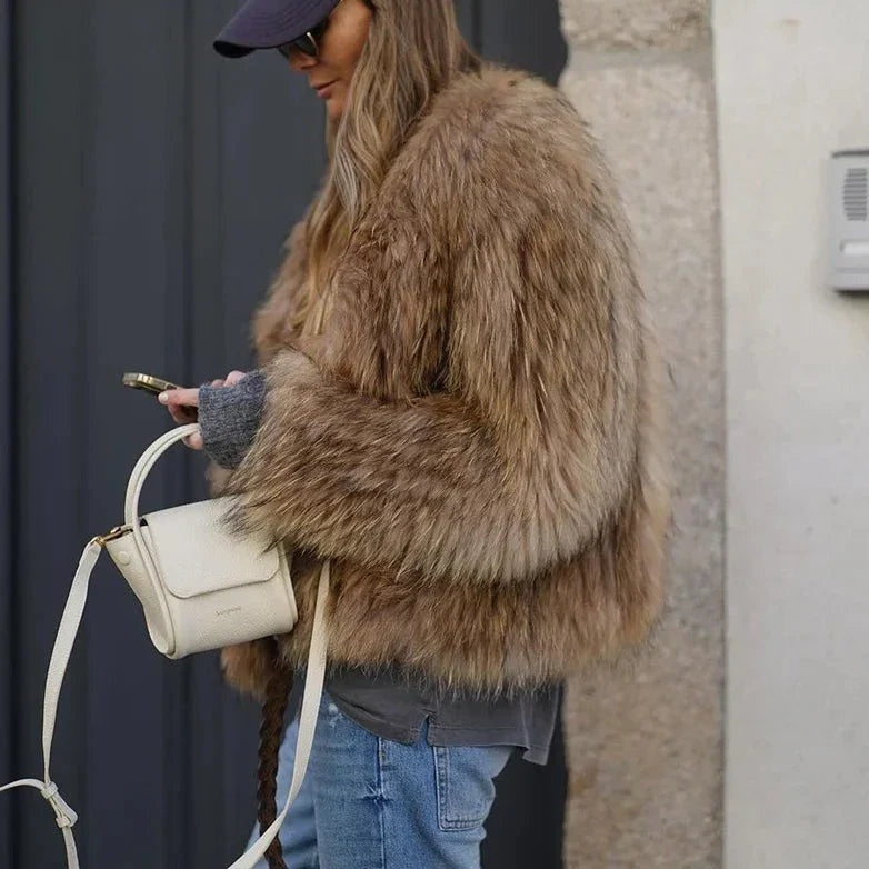 Evi | Korte Nepbont Jas Dames Fluffy Oversized