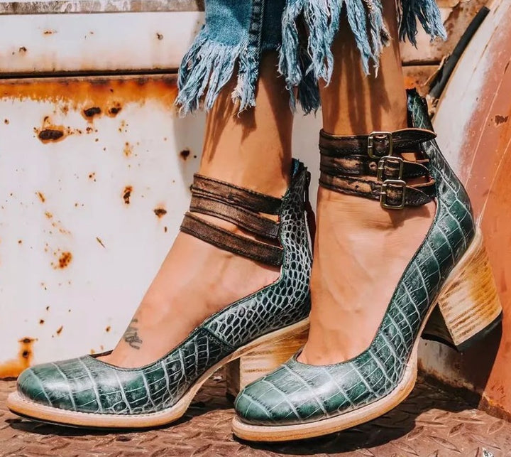 Isa | Pumps Dames Leer Enkelband Blokhak