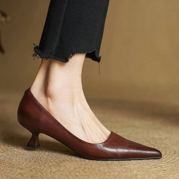 Lotte | Pumps Dames Leer Spitse Neus Kittenhak