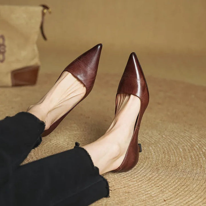 Lotte | Pumps Dames Leer Spitse Neus Kittenhak