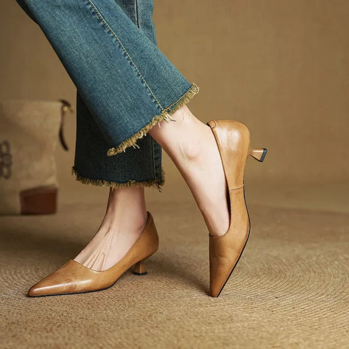 Lotte | Pumps Dames Leer Spitse Neus Kittenhak