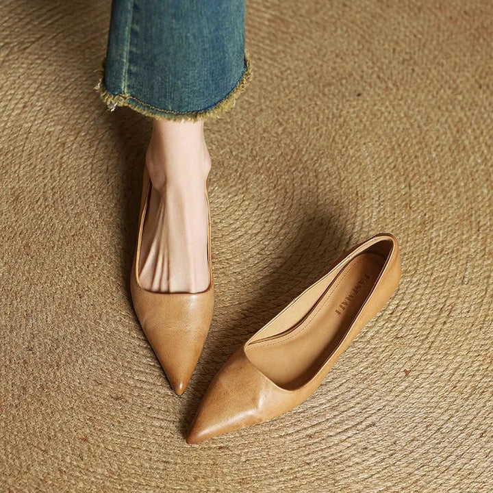 Lotte | Pumps Dames Leer Spitse Neus Kittenhak