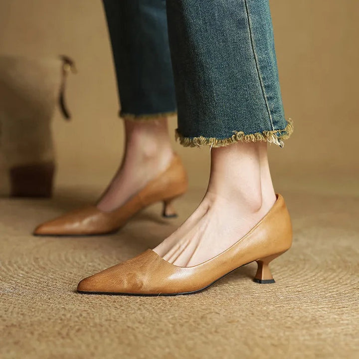 Lotte | Pumps Dames Leer Spitse Neus Kittenhak