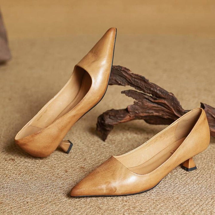 Lotte | Pumps Dames Leer Spitse Neus Kittenhak