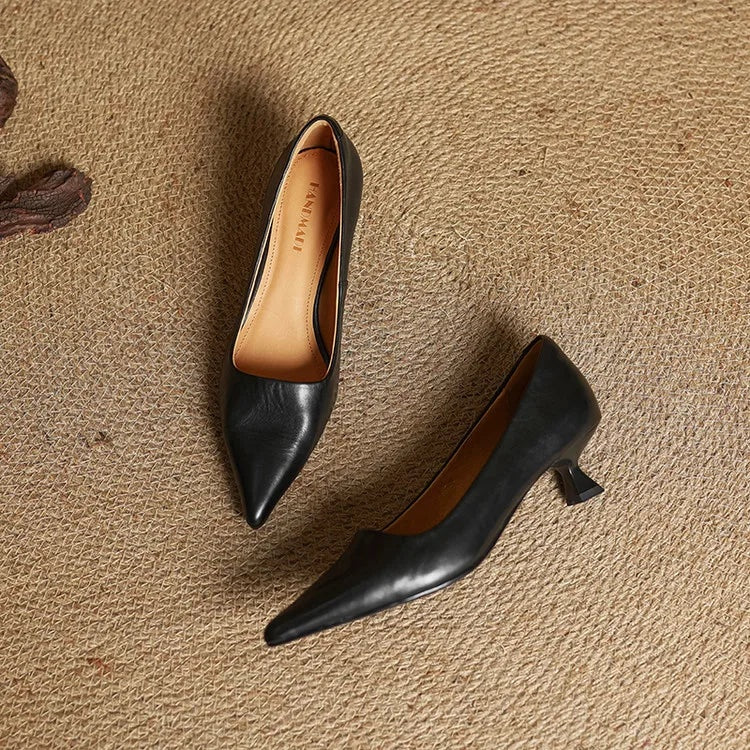 Lotte | Pumps Dames Leer Spitse Neus Kittenhak