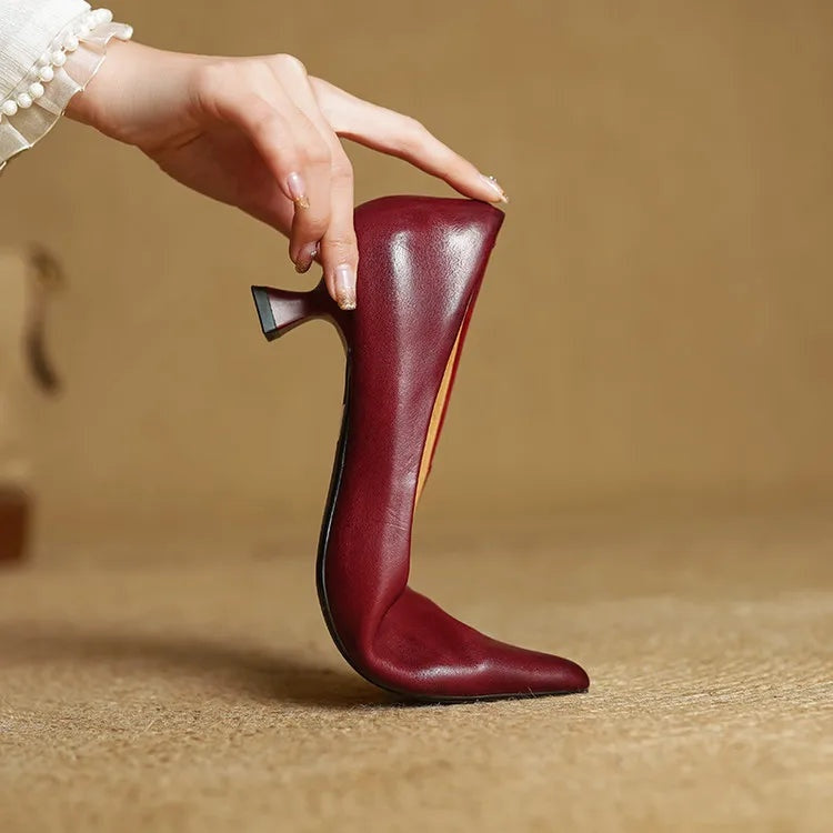 Lotte | Pumps Dames Leer Spitse Neus Kittenhak