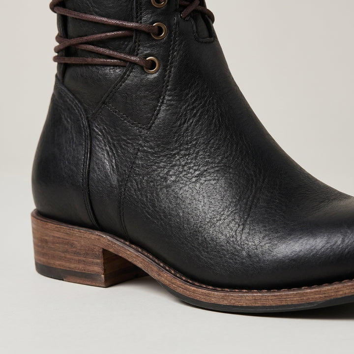 Willemijn | Laarzen Leren Dames Kniehoog Vetersluiting Studs